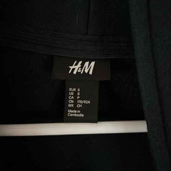 H&M Blazer - Picture 2 of 4